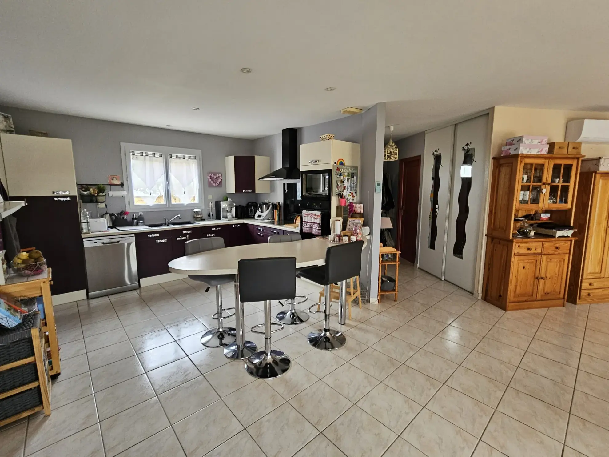 Maison de plain-pied avec 3 chambres, garage et jardin clos à Le Vanneau Irleau 