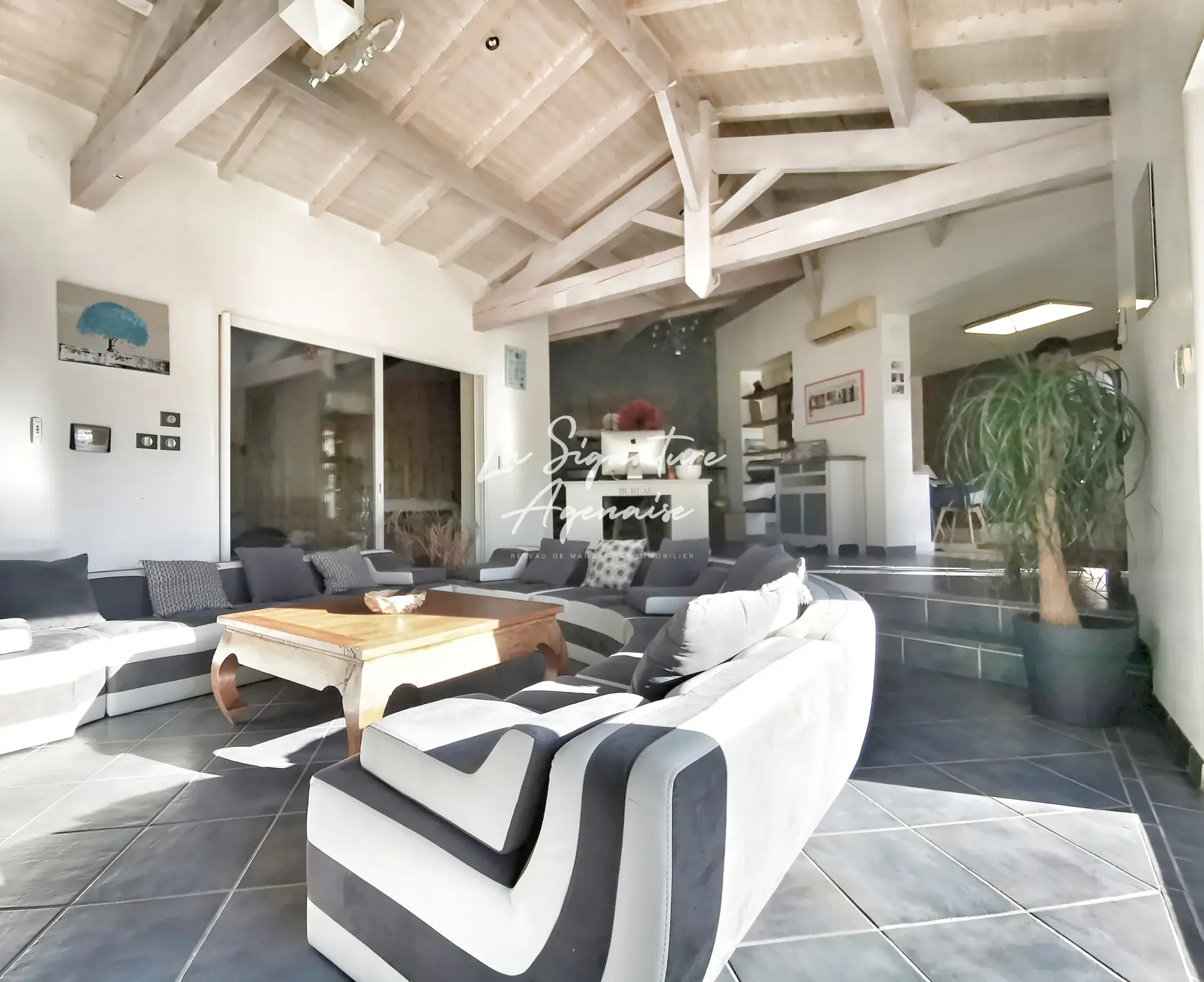 Maison avec dépendance et piscine de 152 m² à Le Passage 