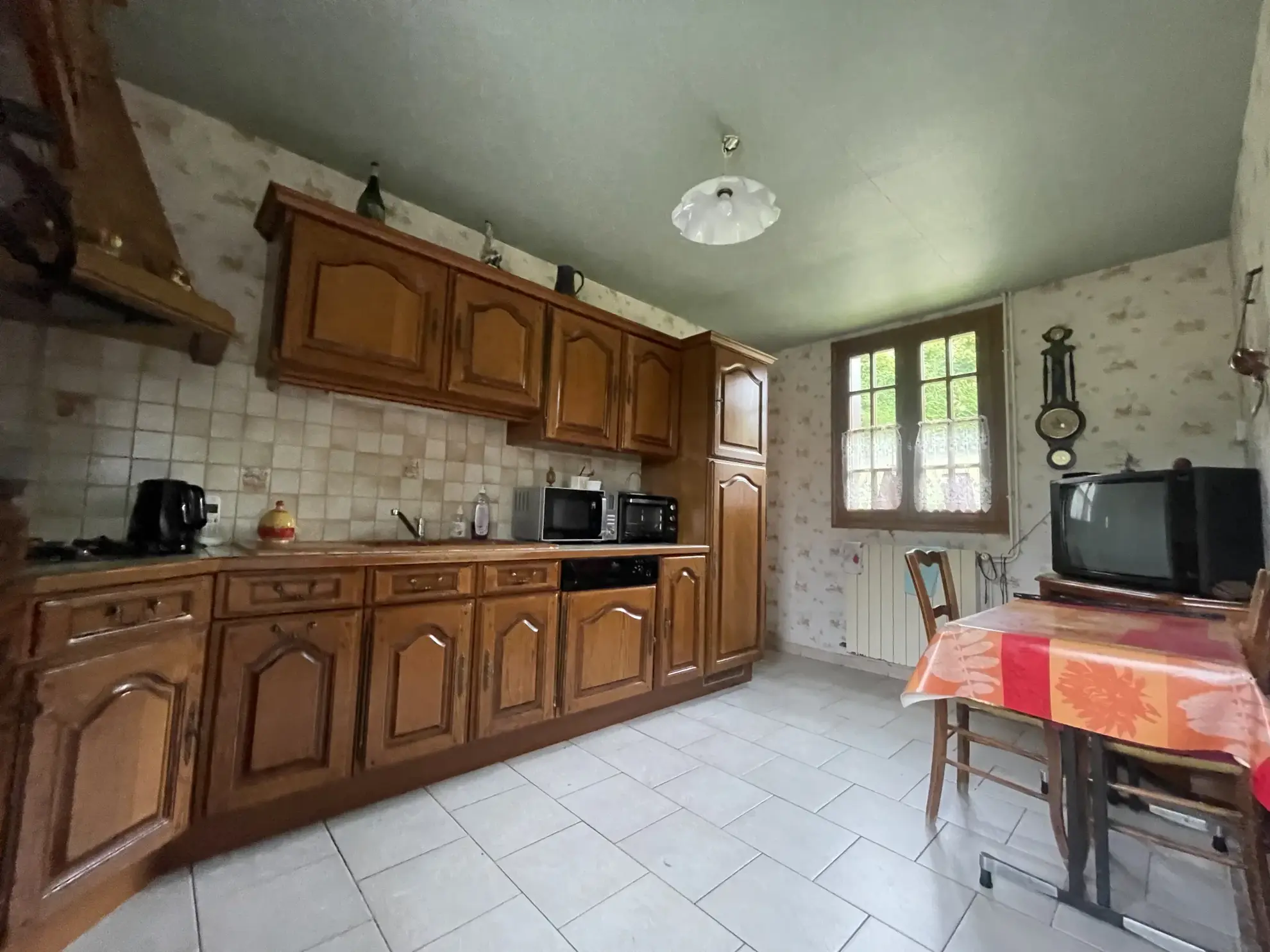 Belle longère normande avec grands espaces et plans d’eau à Canapville 