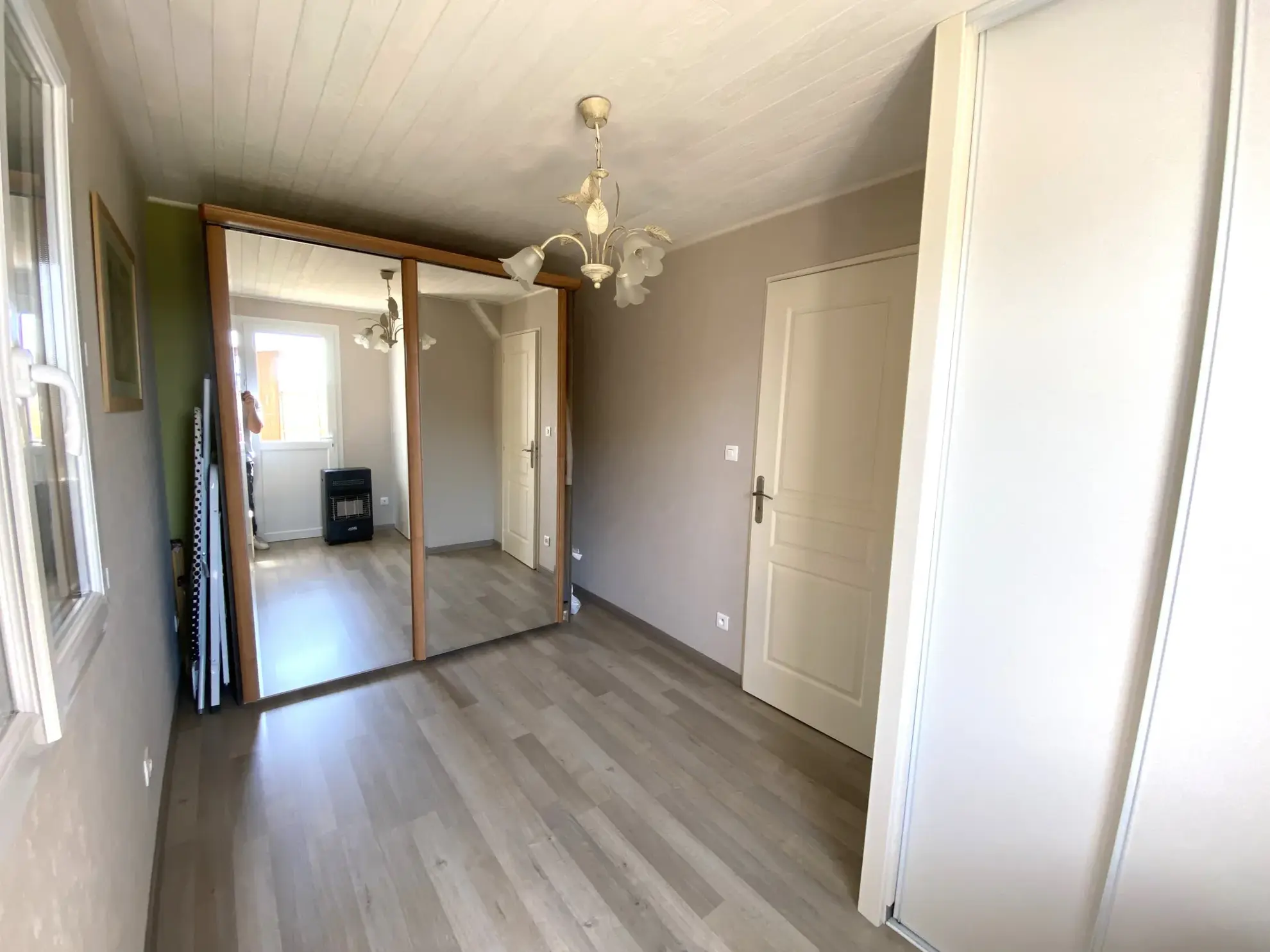 Maison moderne de 85 m² à Saint-Santin-Cantales – Belle opportunité à ne pas manquer 