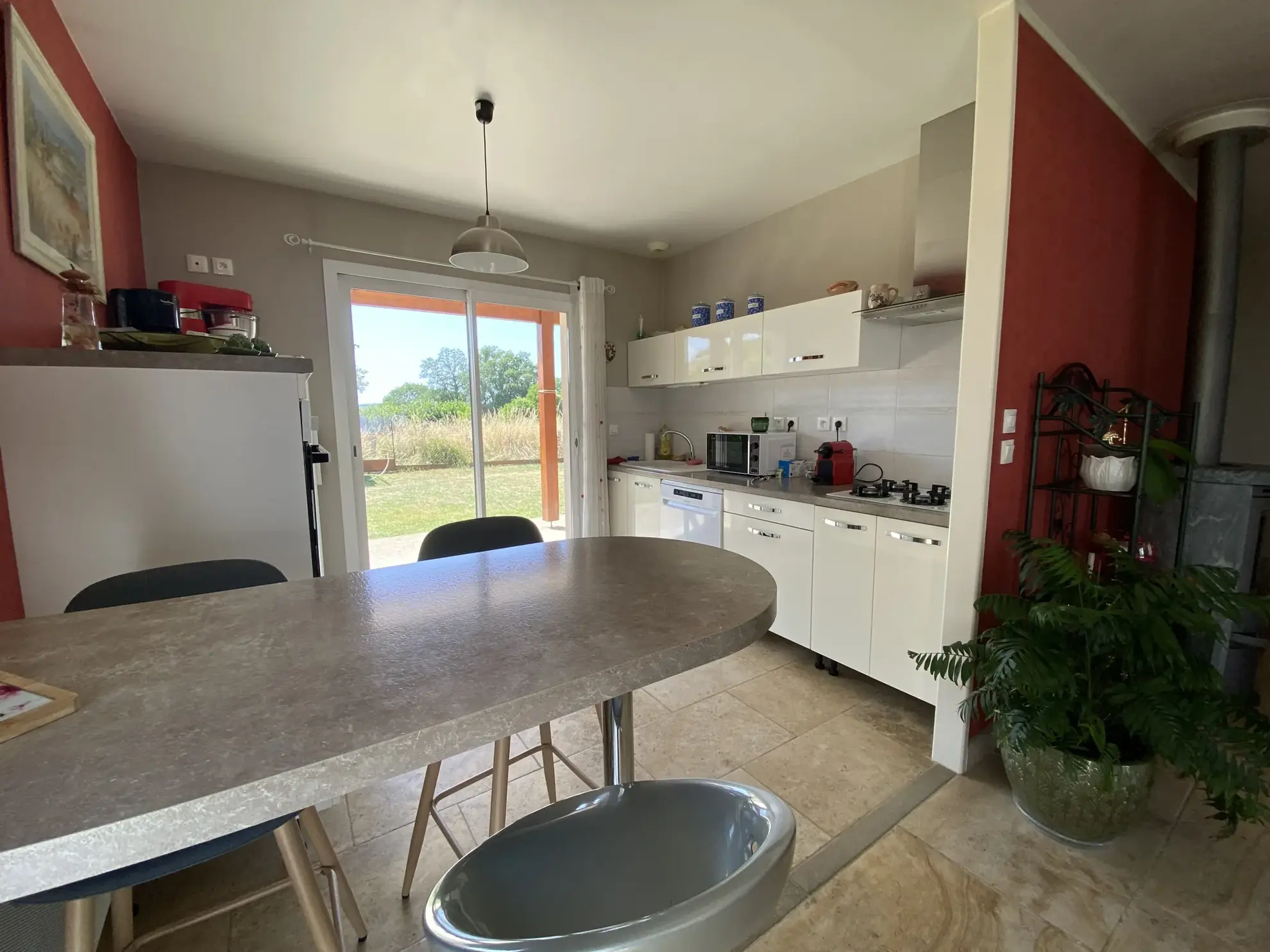 Maison moderne de 85 m² à Saint-Santin-Cantales – Belle opportunité à ne pas manquer 