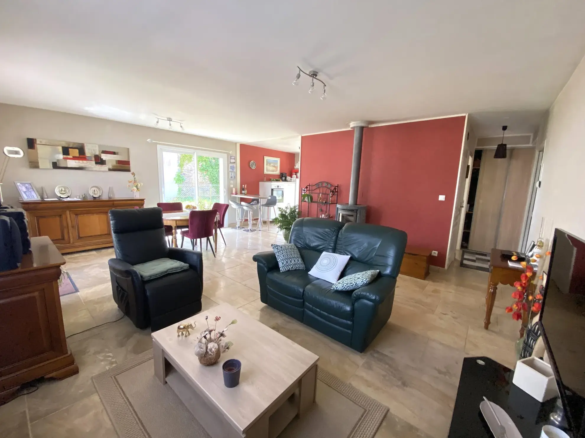 Maison moderne de 85 m² à Saint-Santin-Cantales – Belle opportunité à ne pas manquer 