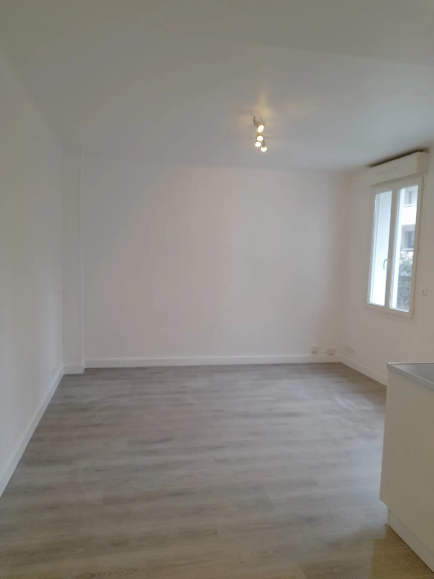 Appartement T2 rénové avec parking privé à Perpignan 