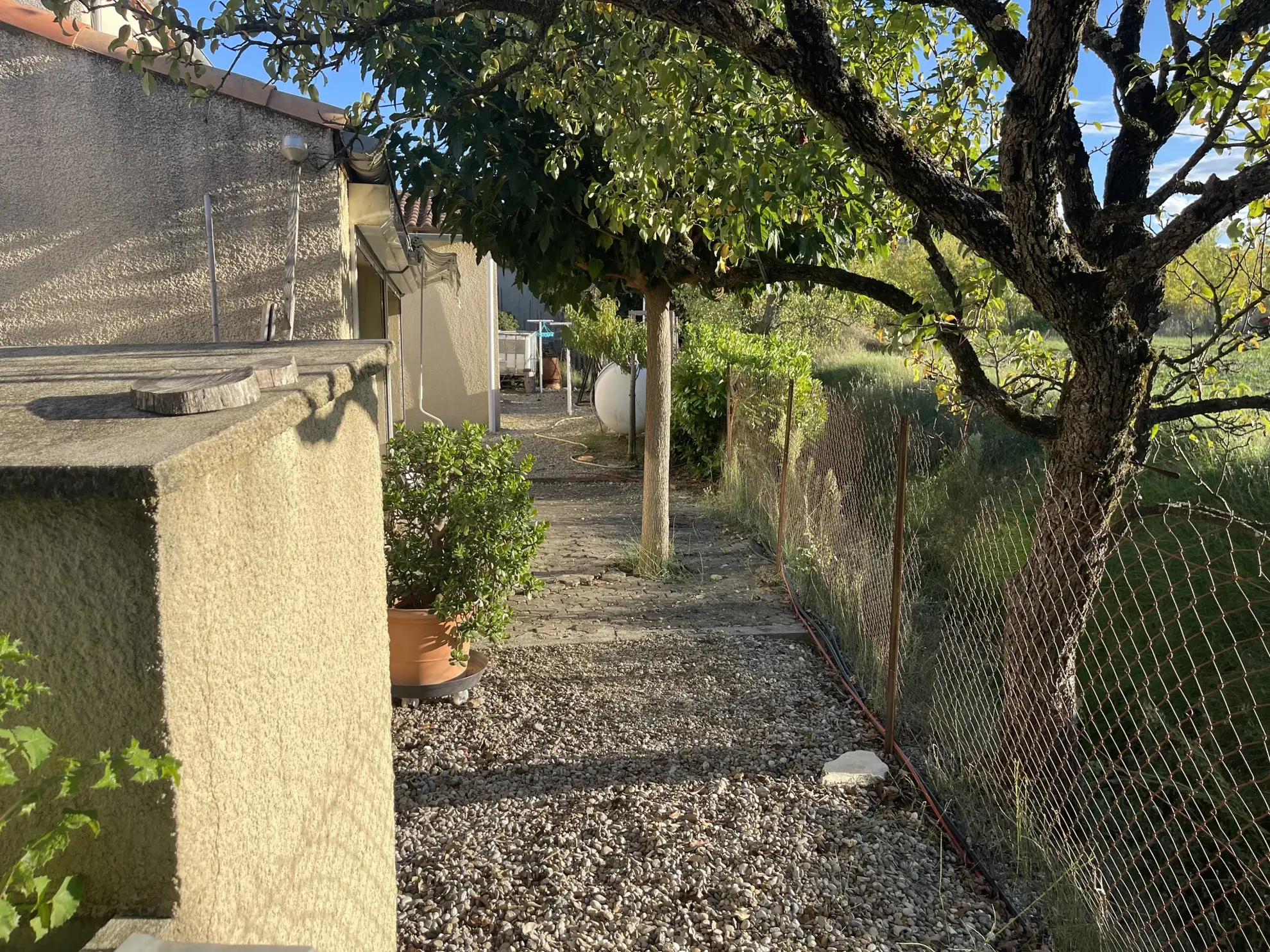 Magnifique maison de 174 m² avec piscine, pool house et grand terrain à Gaja et Villedieu 