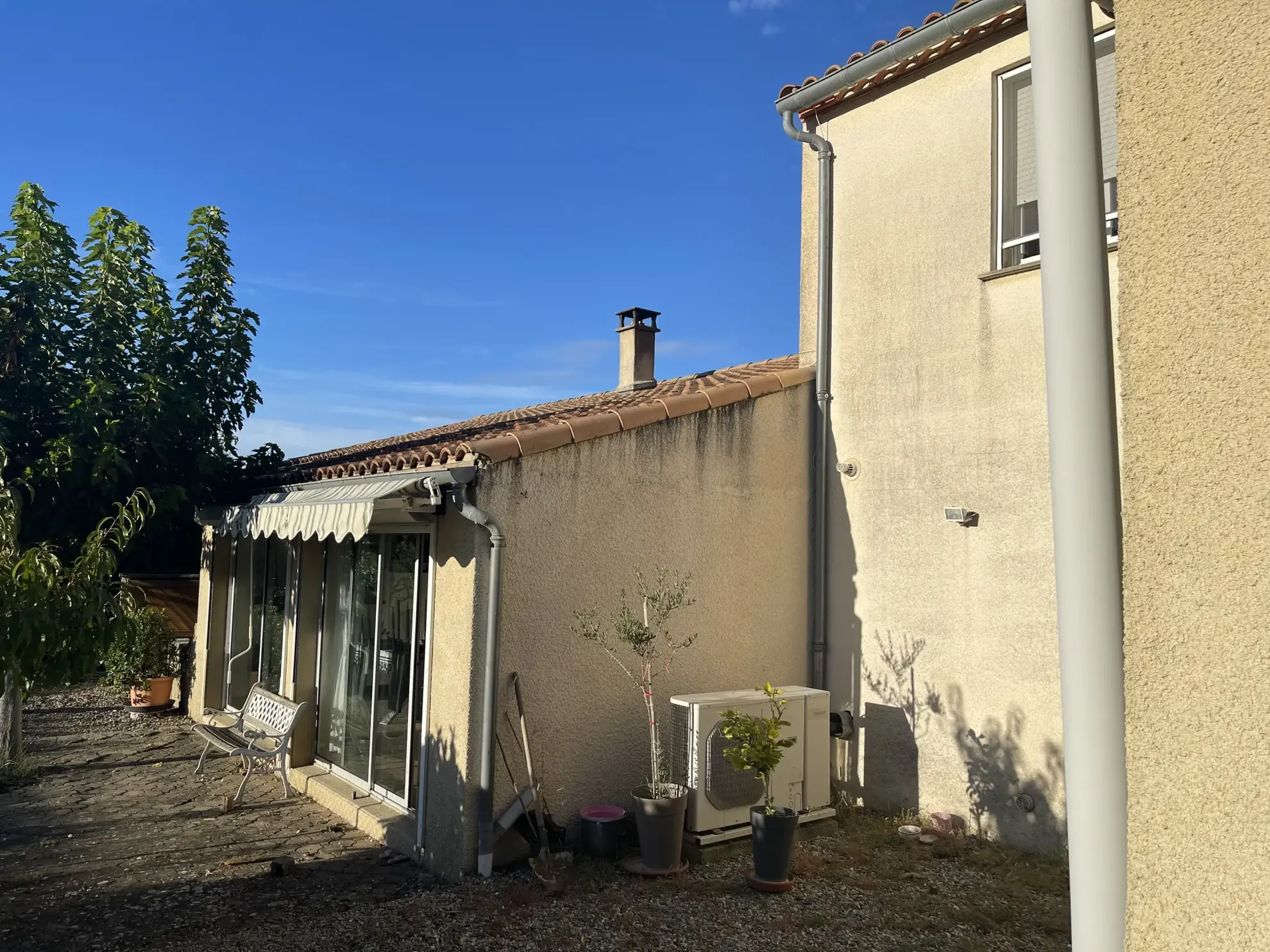 Magnifique maison de 174 m² avec piscine, pool house et grand terrain à Gaja et Villedieu 