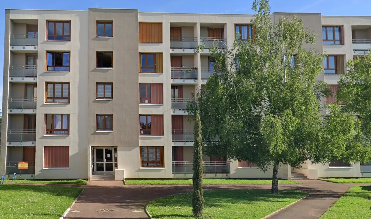 Appartement 2 chambres à Nevers avec balcon, cave et stationnement