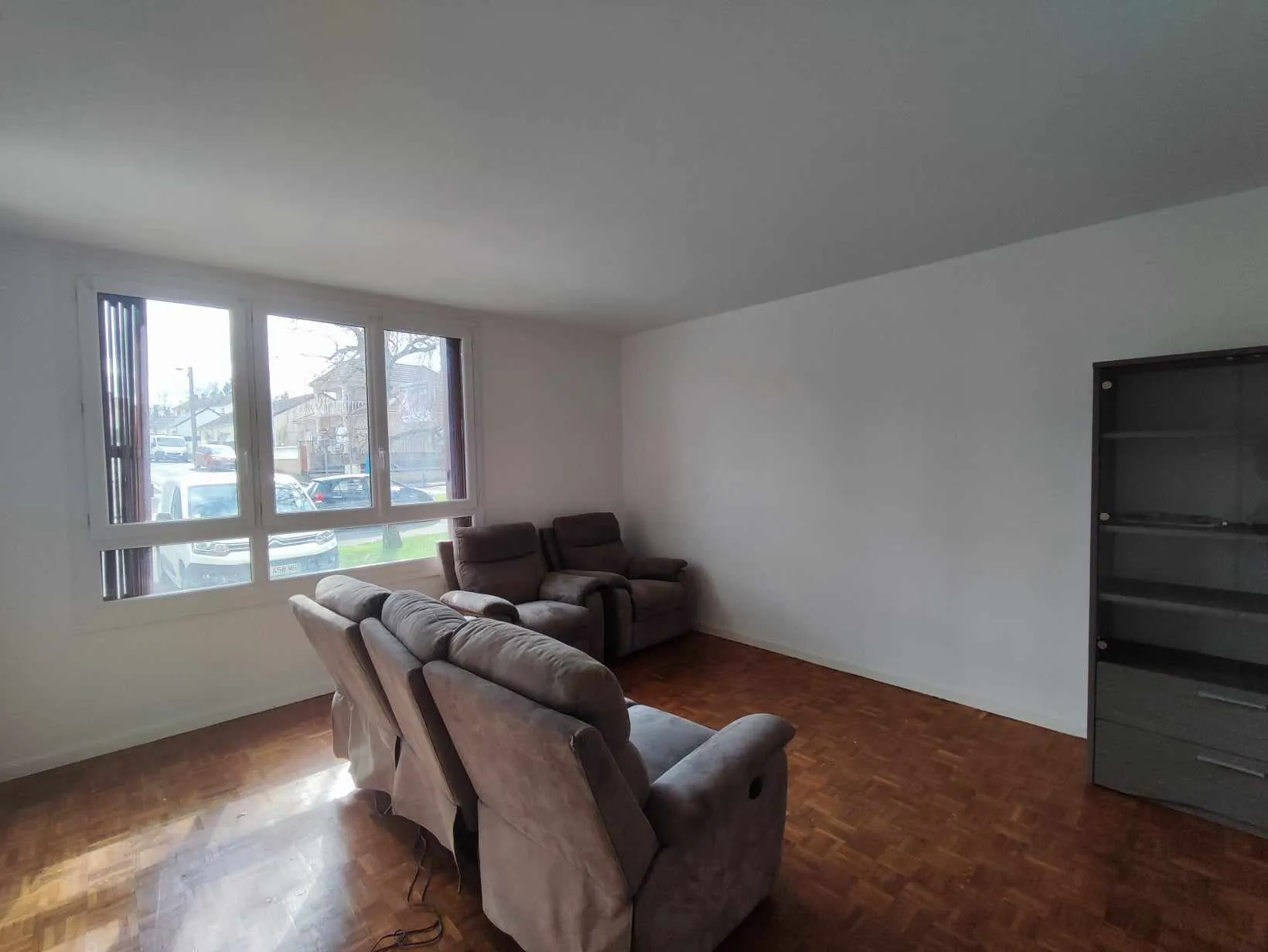 Appartement 2 chambres à Nevers avec balcon, cave et stationnement 