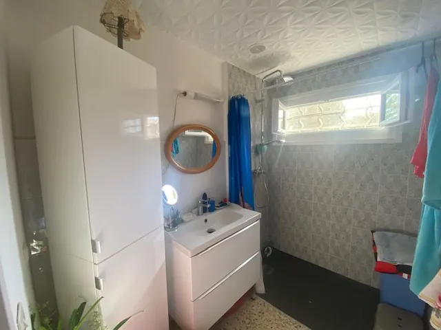 Maison de plain-pied à Nîmes avec jardin, 3 chambres et équipée 