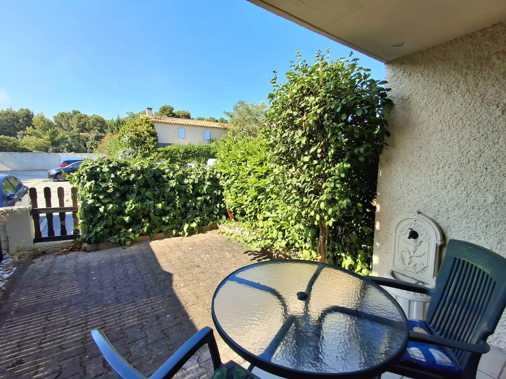 Studio en rez-de-jardin à Saint Cyr sur Mer avec parking privé - Idéal Investissement ou Pied-à-terre