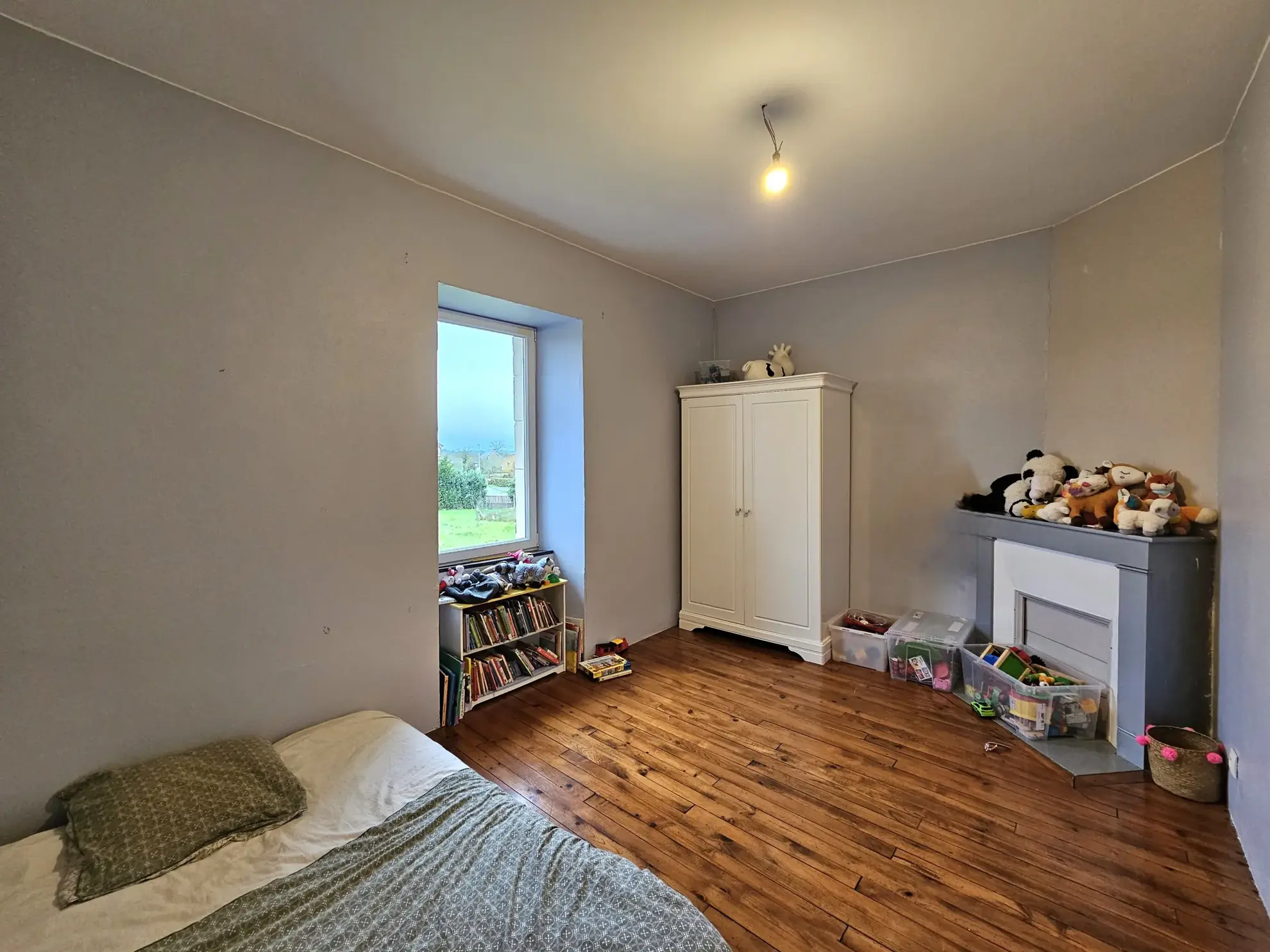 Belle maison 3 chambres avec terrasse, grange et terrain dans les Combrailles 