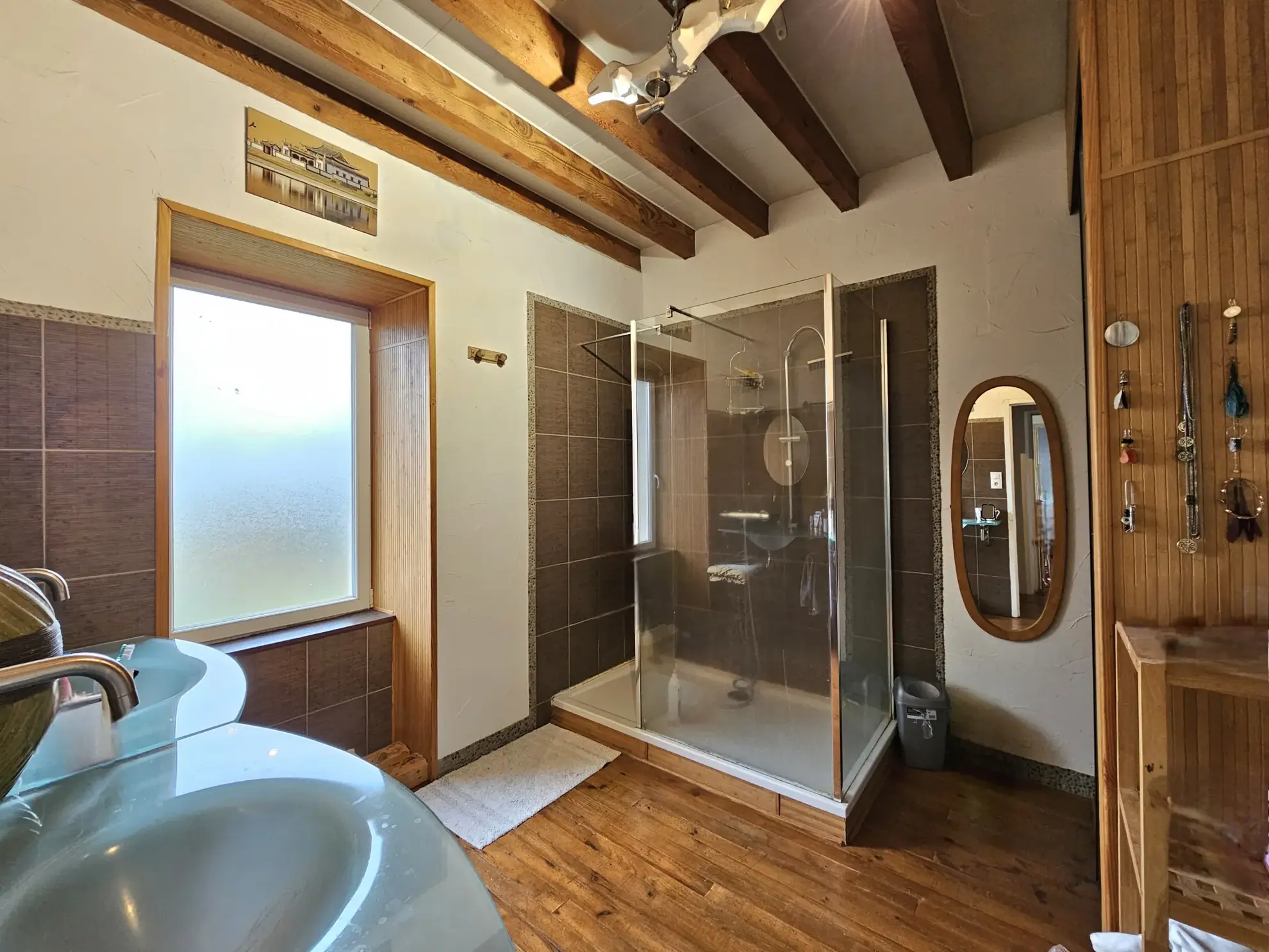 Belle maison 3 chambres avec terrasse, grange et terrain dans les Combrailles 