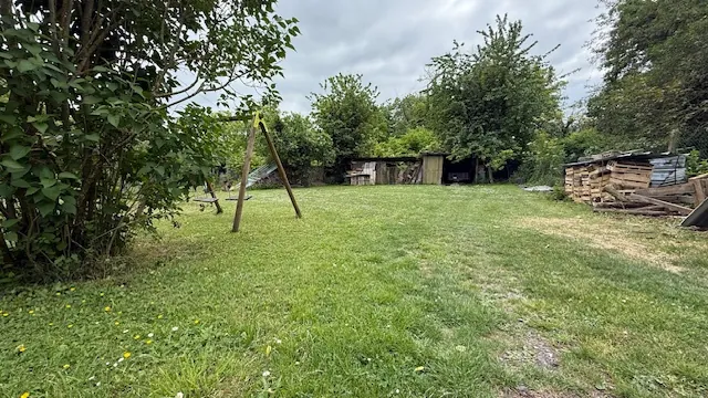 Pavillon familial avec sous-sol total et jardin à Cambronne-lès-Clermont 