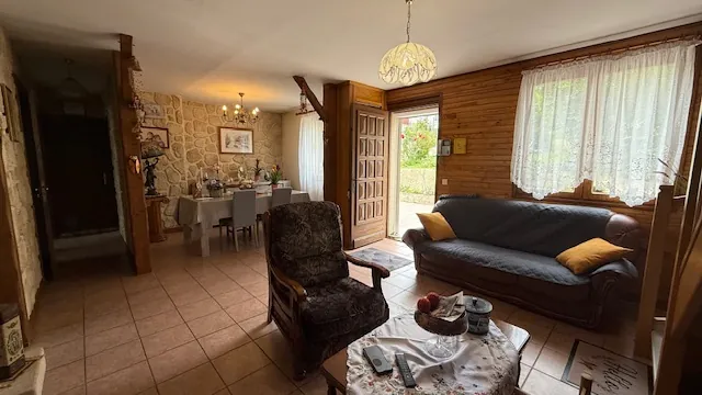 Pavillon familial avec sous-sol total et jardin à Cambronne-lès-Clermont 