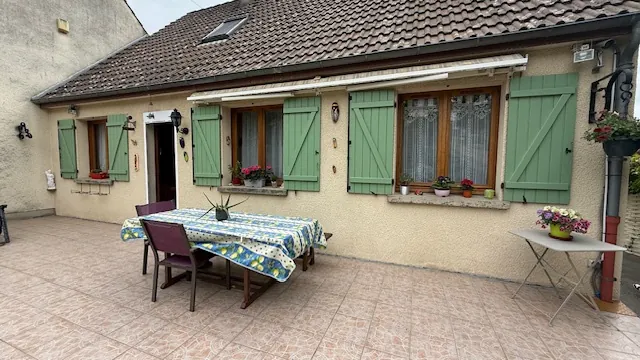Pavillon familial avec sous-sol total et jardin à Cambronne-lès-Clermont 