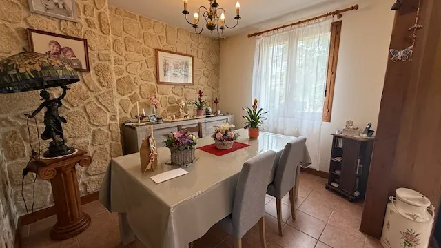 Pavillon familial avec sous-sol total et jardin à Cambronne-lès-Clermont 