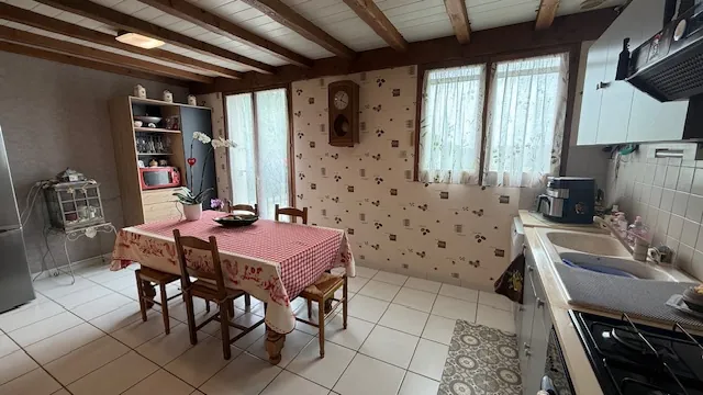 Pavillon familial avec sous-sol total et jardin à Cambronne-lès-Clermont 