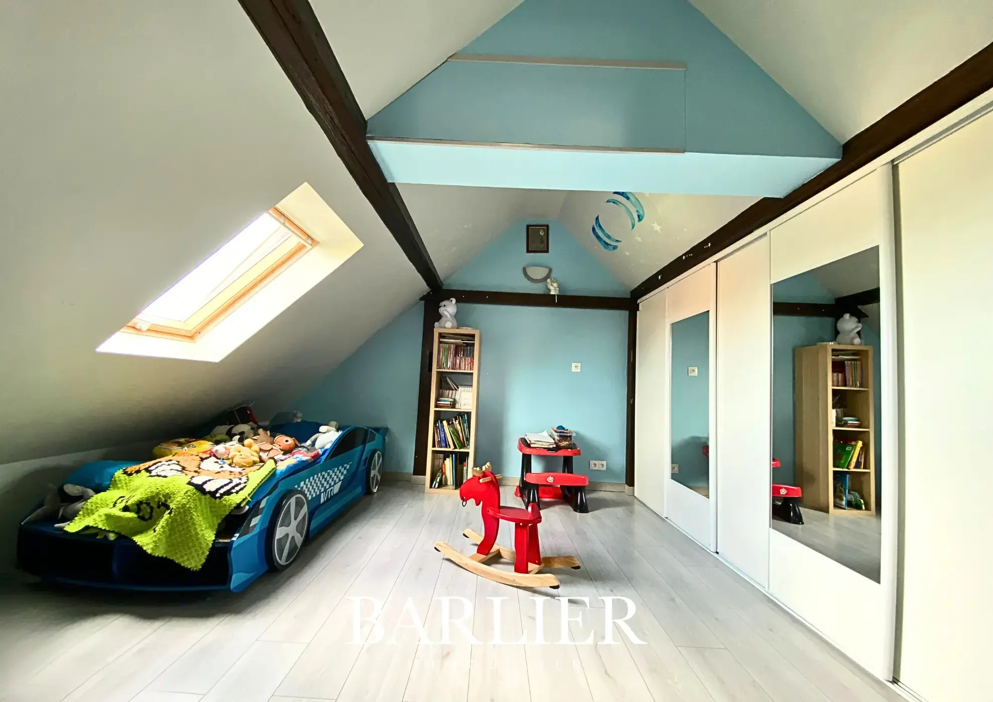 Appartement duplex 4 pièces avec garage à Ittenheim, bonne isolation et faibles charges 