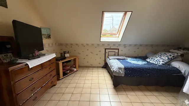 Pavillon familial avec sous-sol total et jardin à Cambronne-lès-Clermont 