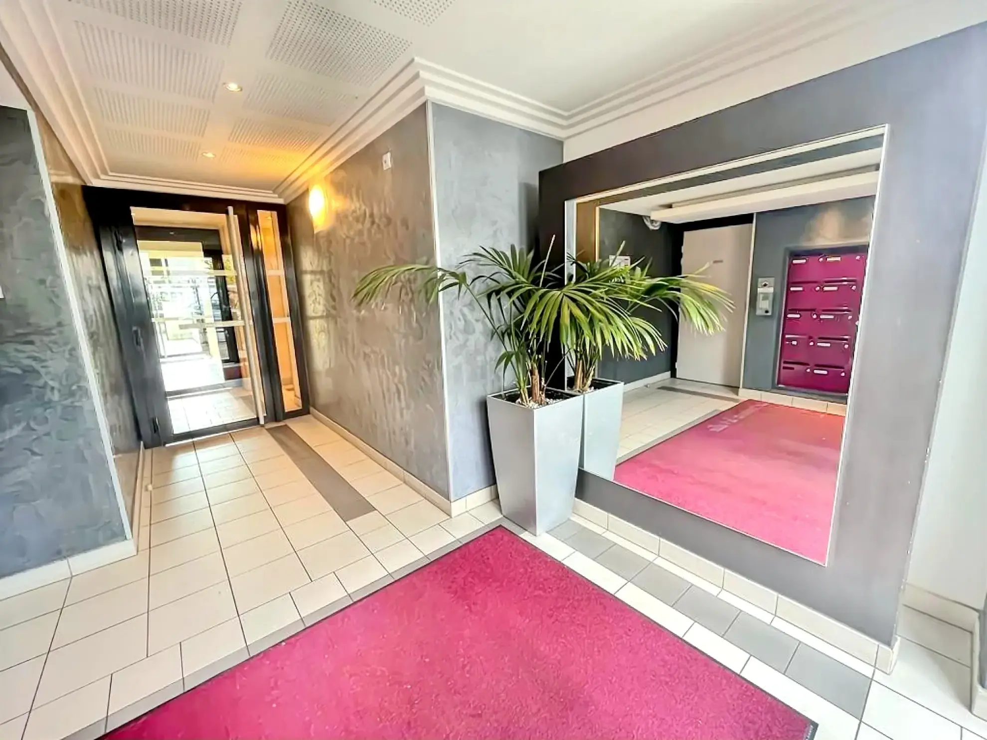 Appartement 2 pièces lumineux avec balcon et parking à Chatenay Malabry 