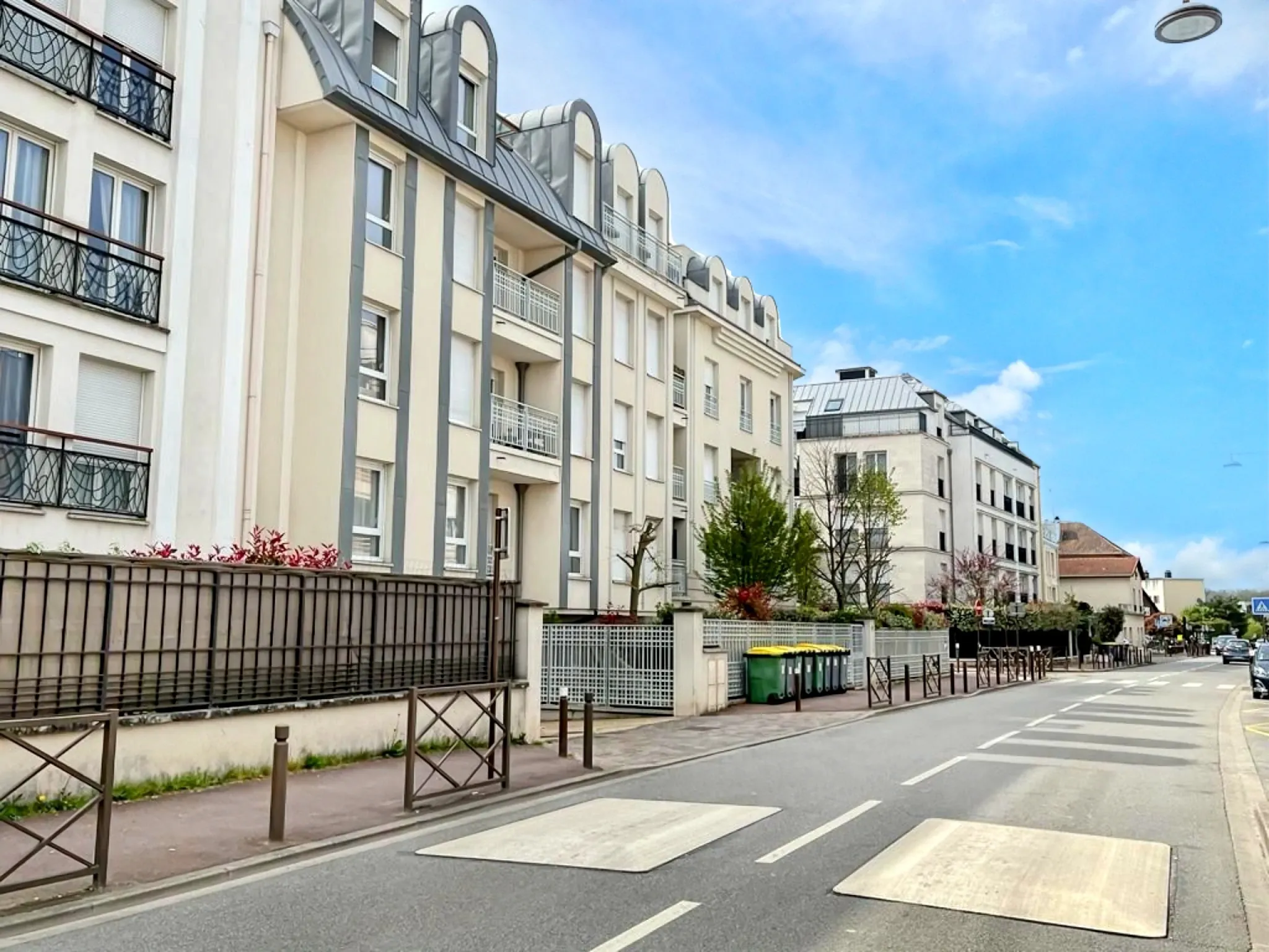 Appartement 2 pièces lumineux avec balcon et parking à Chatenay Malabry