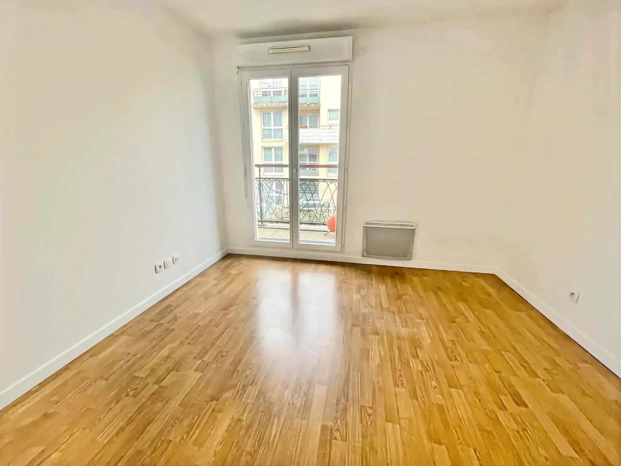 Appartement 2 pièces lumineux avec balcon et parking à Chatenay Malabry 