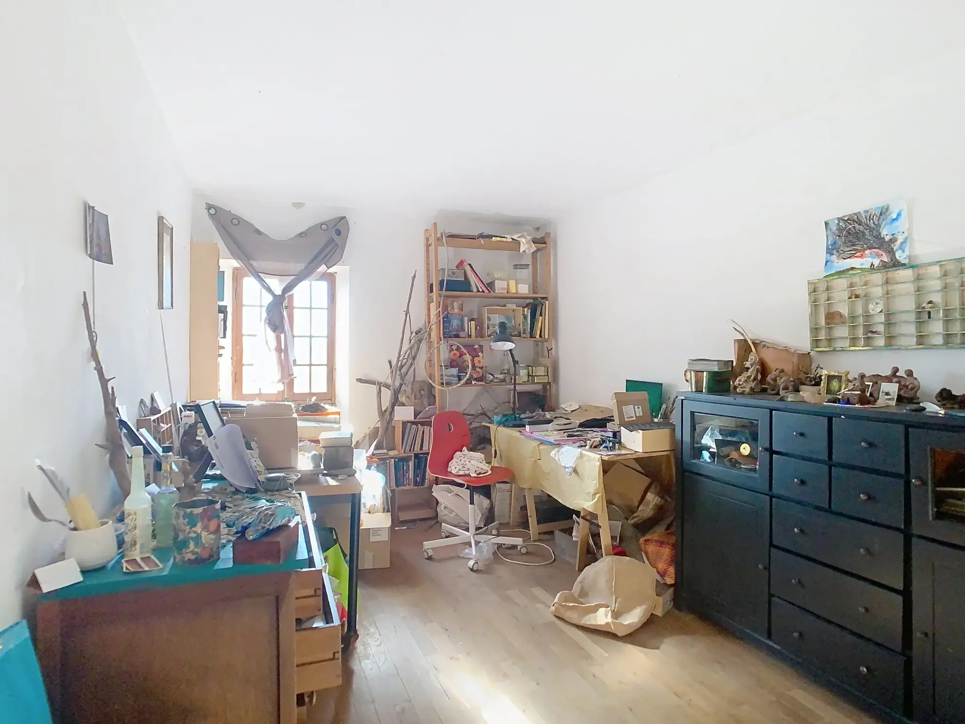 Maison en pierre à vendre avec terrain et grandes granges en Creuse 