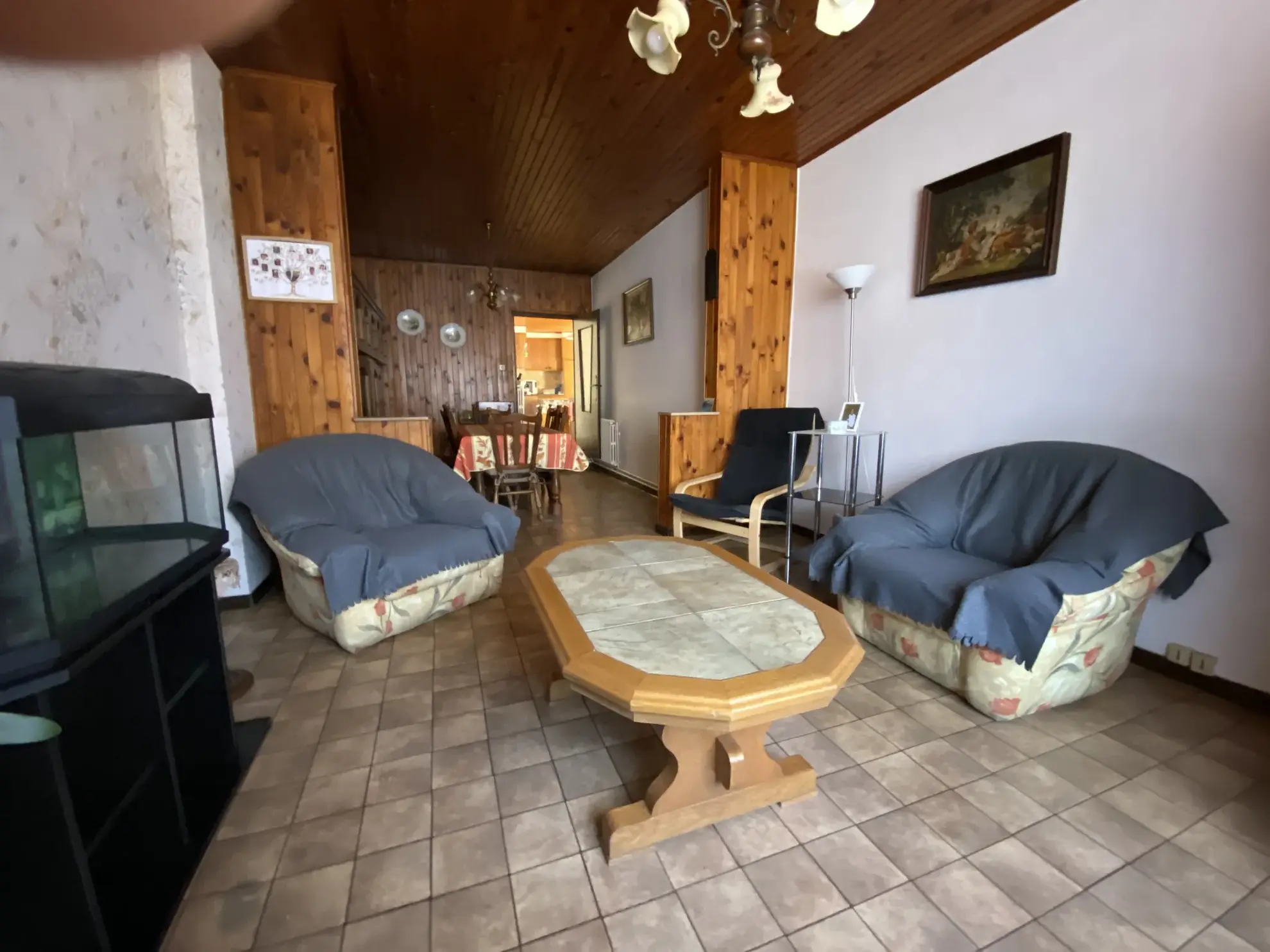 Maison de village à vendre à Creutzwald de 174 m² avec dépendances et grand terrain 