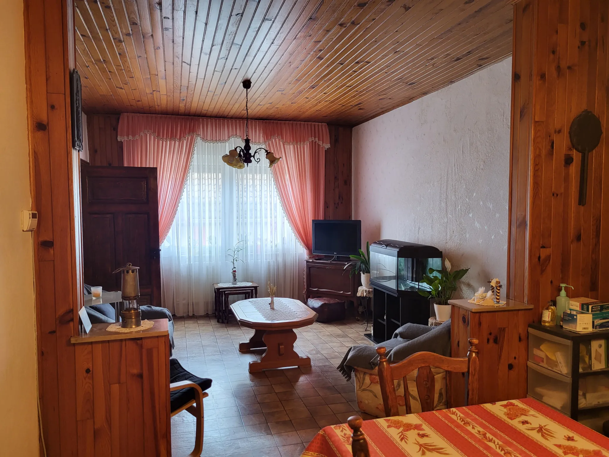 Maison de village à vendre à Creutzwald de 174 m² avec dépendances et grand terrain 