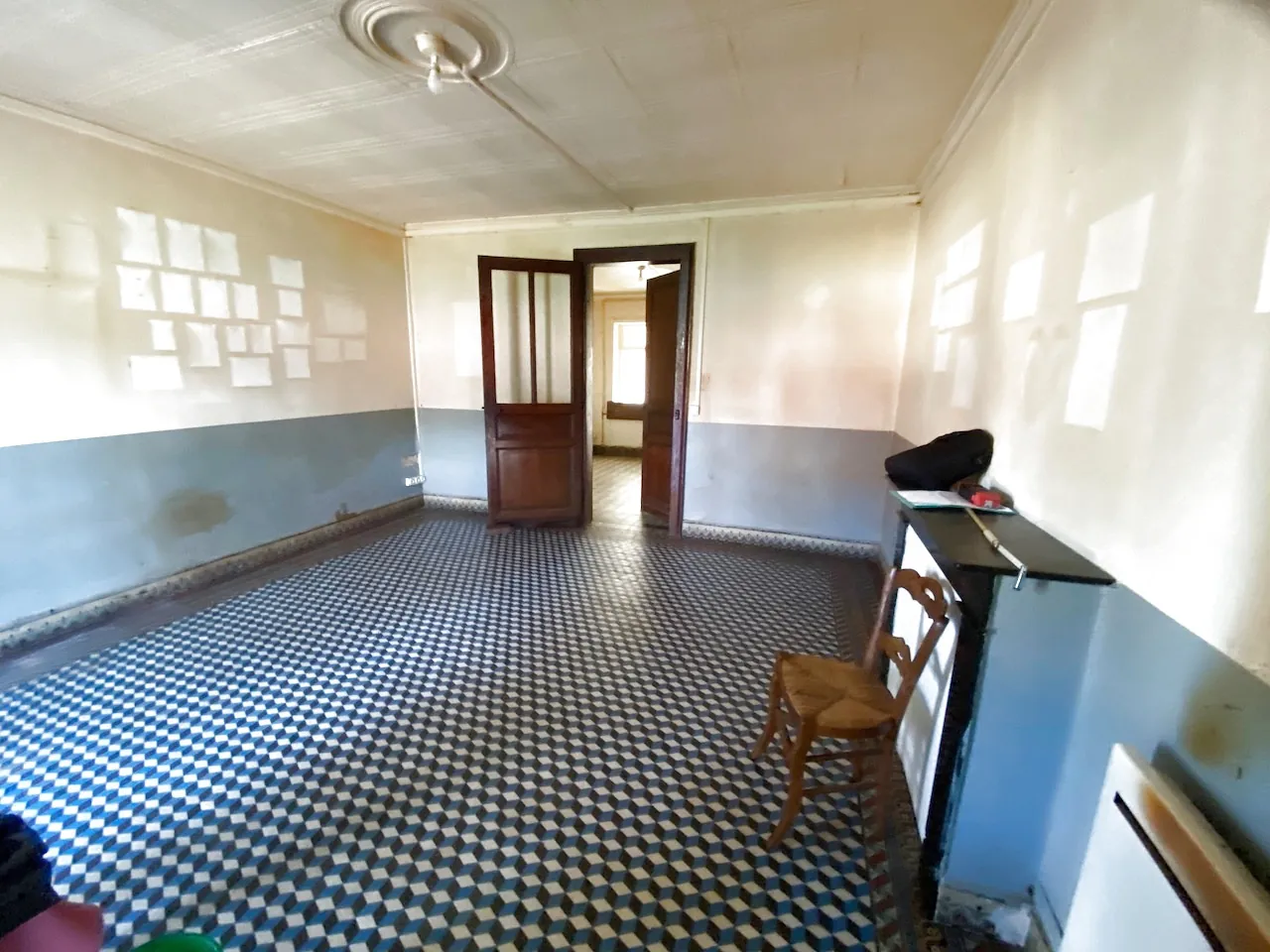 Maison à Sars Poteries de 75 m² avec jardin, idéale pour investisseur ou couple 