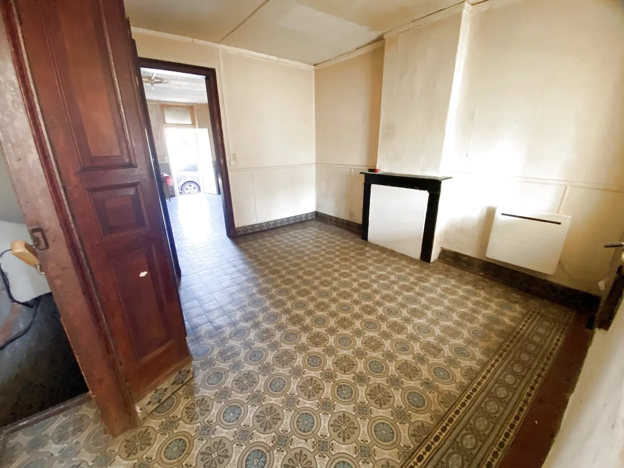 Maison à Sars Poteries de 75 m² avec jardin, idéale pour investisseur ou couple 