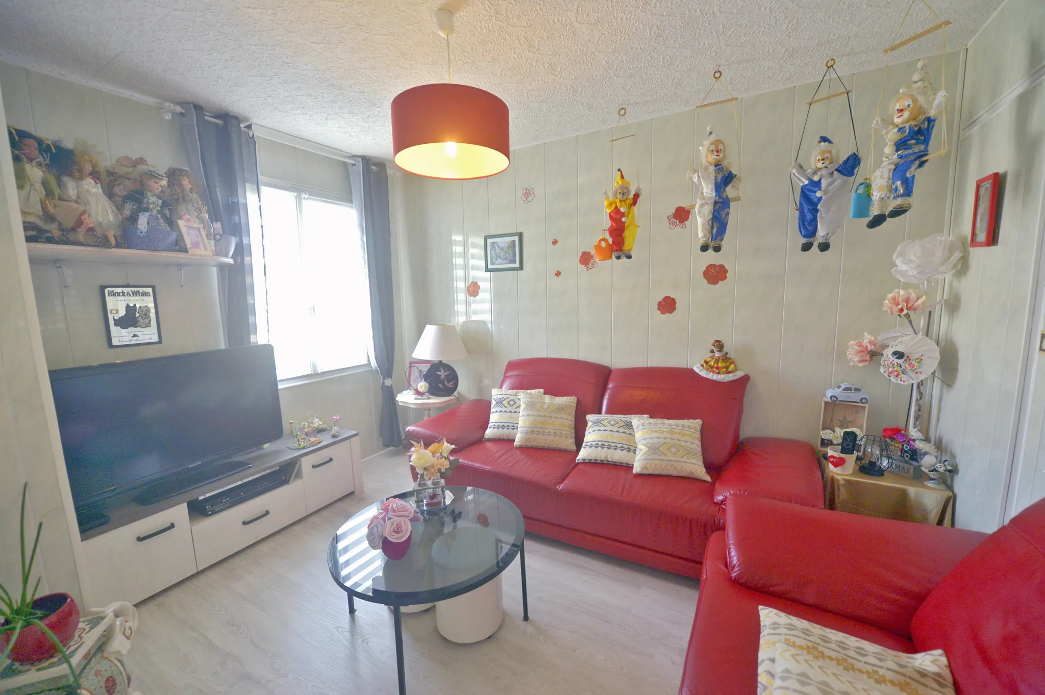 Belle maison avec piscine, jardin et équipements modernes à Cozes 