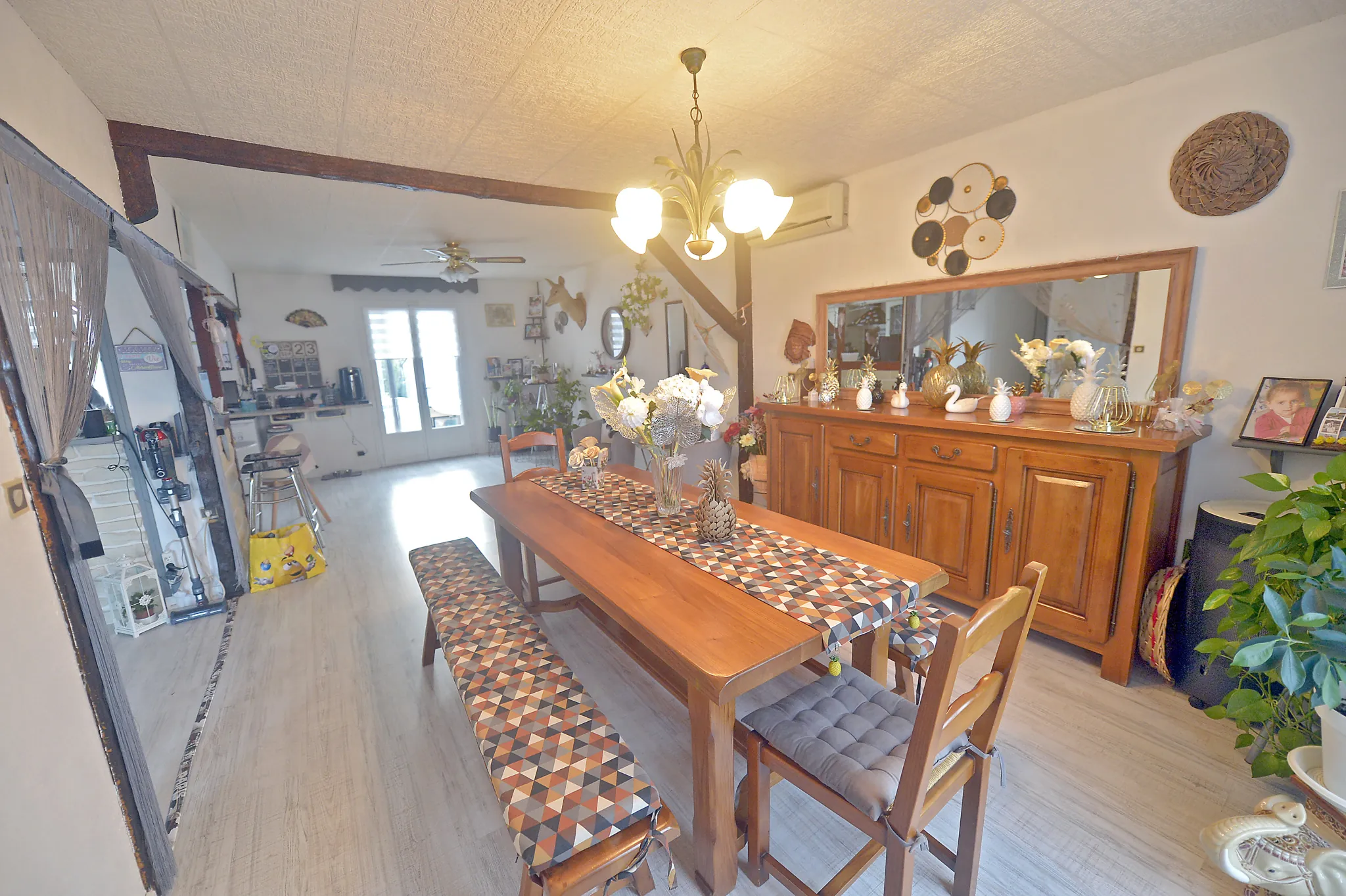 Belle maison avec piscine, jardin et équipements modernes à Cozes 