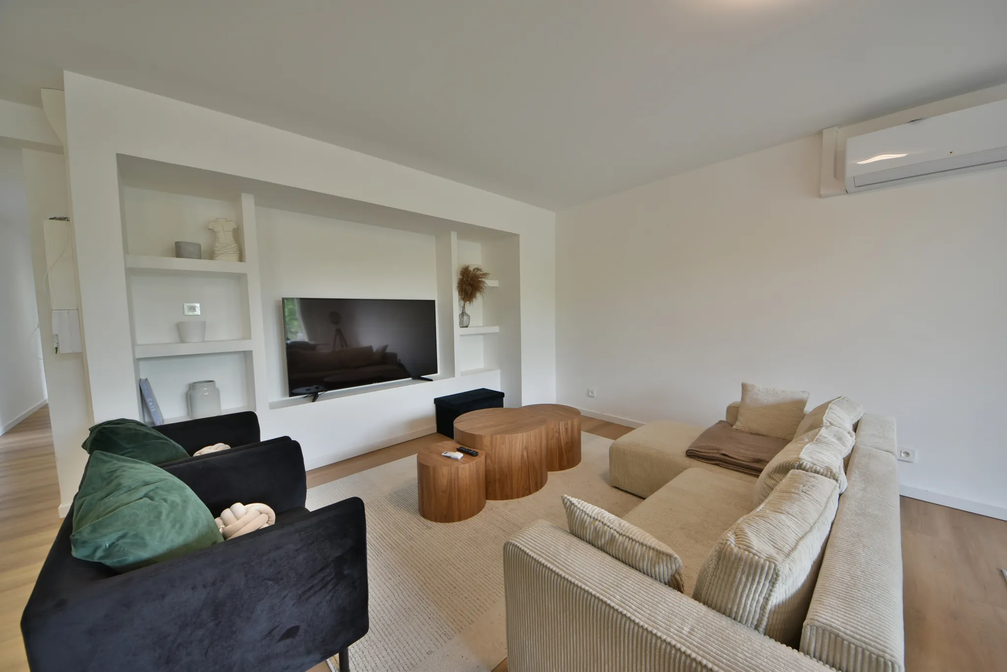 Appartement T4 rénové avec terrasse et parking au cœur de Brive 