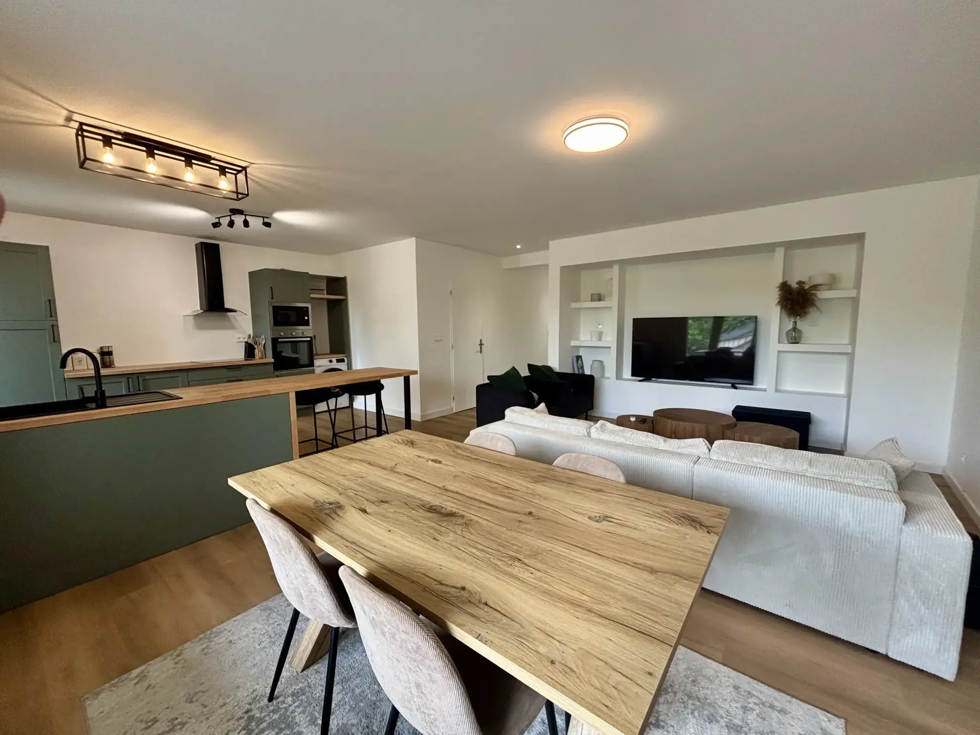 Appartement T4 rénové avec terrasse et parking au cœur de Brive