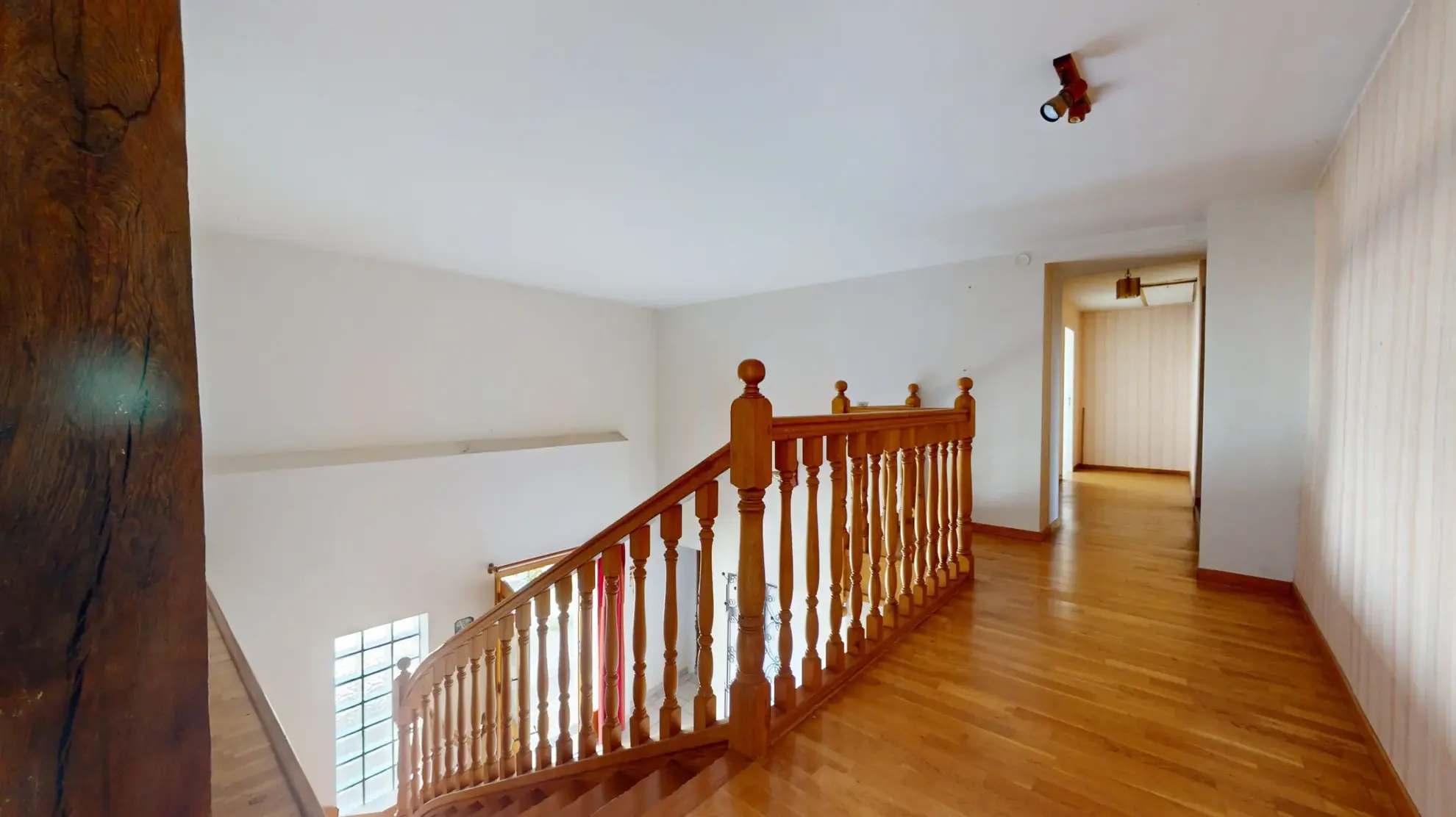 Maison en pierre de 220 m² avec terrasse et garage à Mercey le Grand 