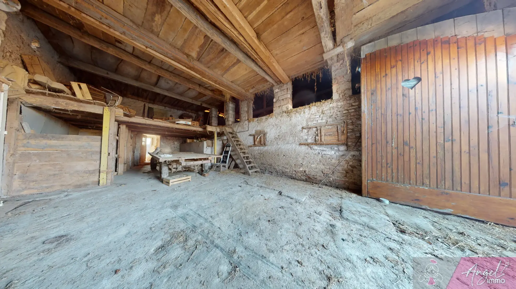 Maison en pierre à vendre avec terrain et dépendances à Our 39700 