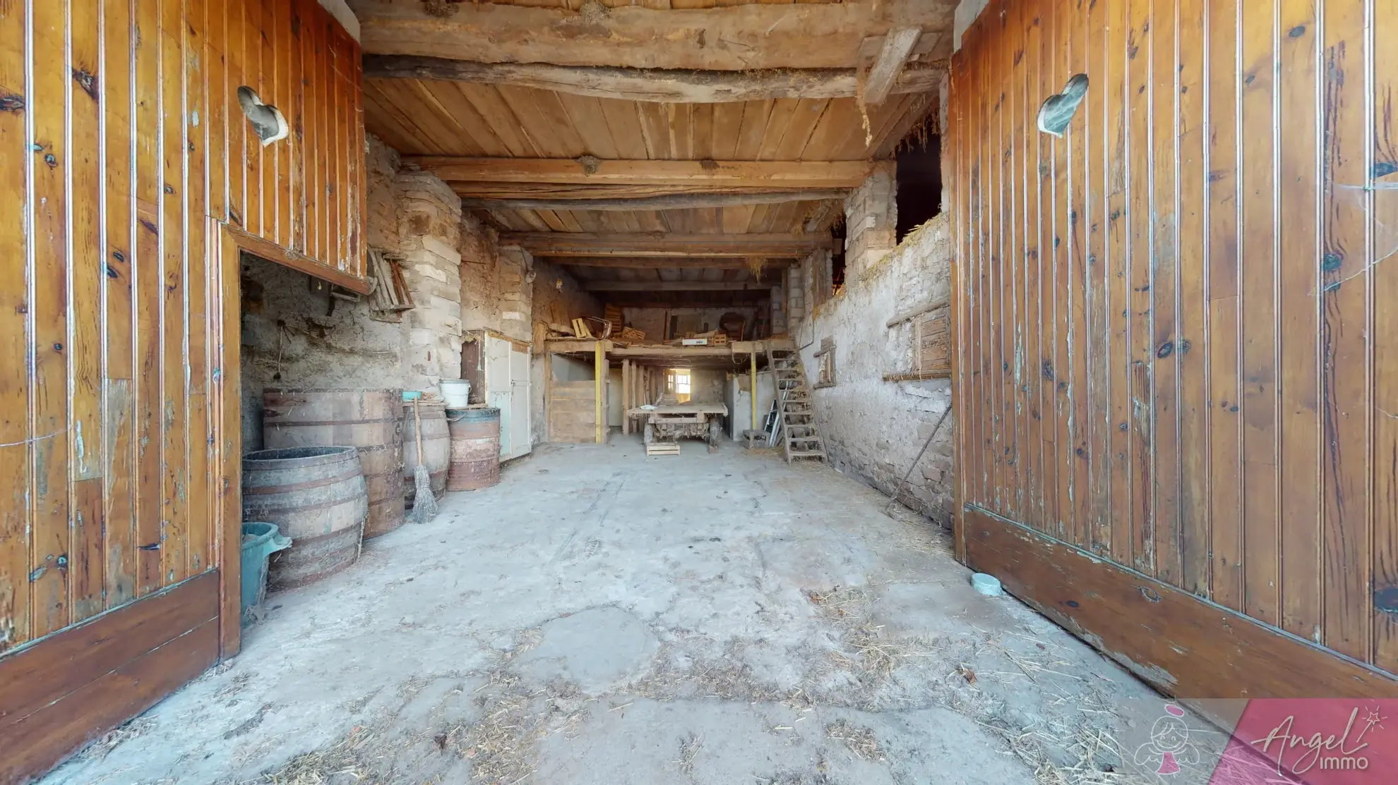 Maison en pierre à vendre avec terrain et dépendances à Our 39700 