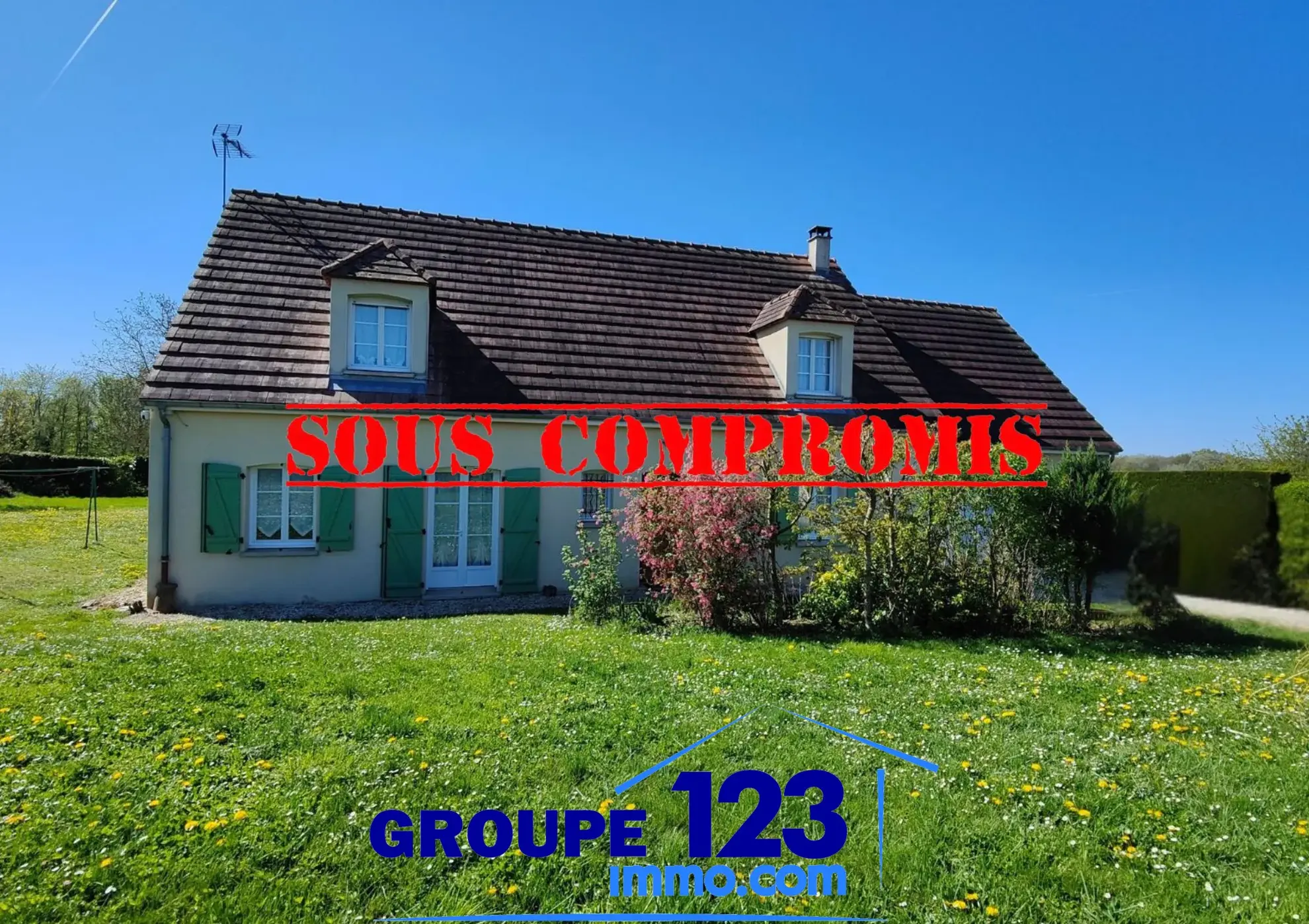 Maison familiale lumineuse avec grand jardin et garage à Hauterive, 89250