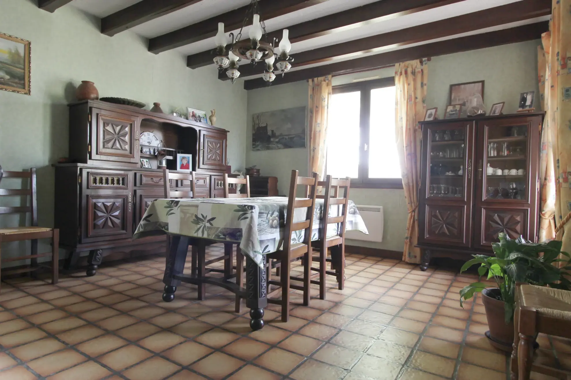 Maison de plain-pied à Niort avec jardin, garage et potentiel élevé 