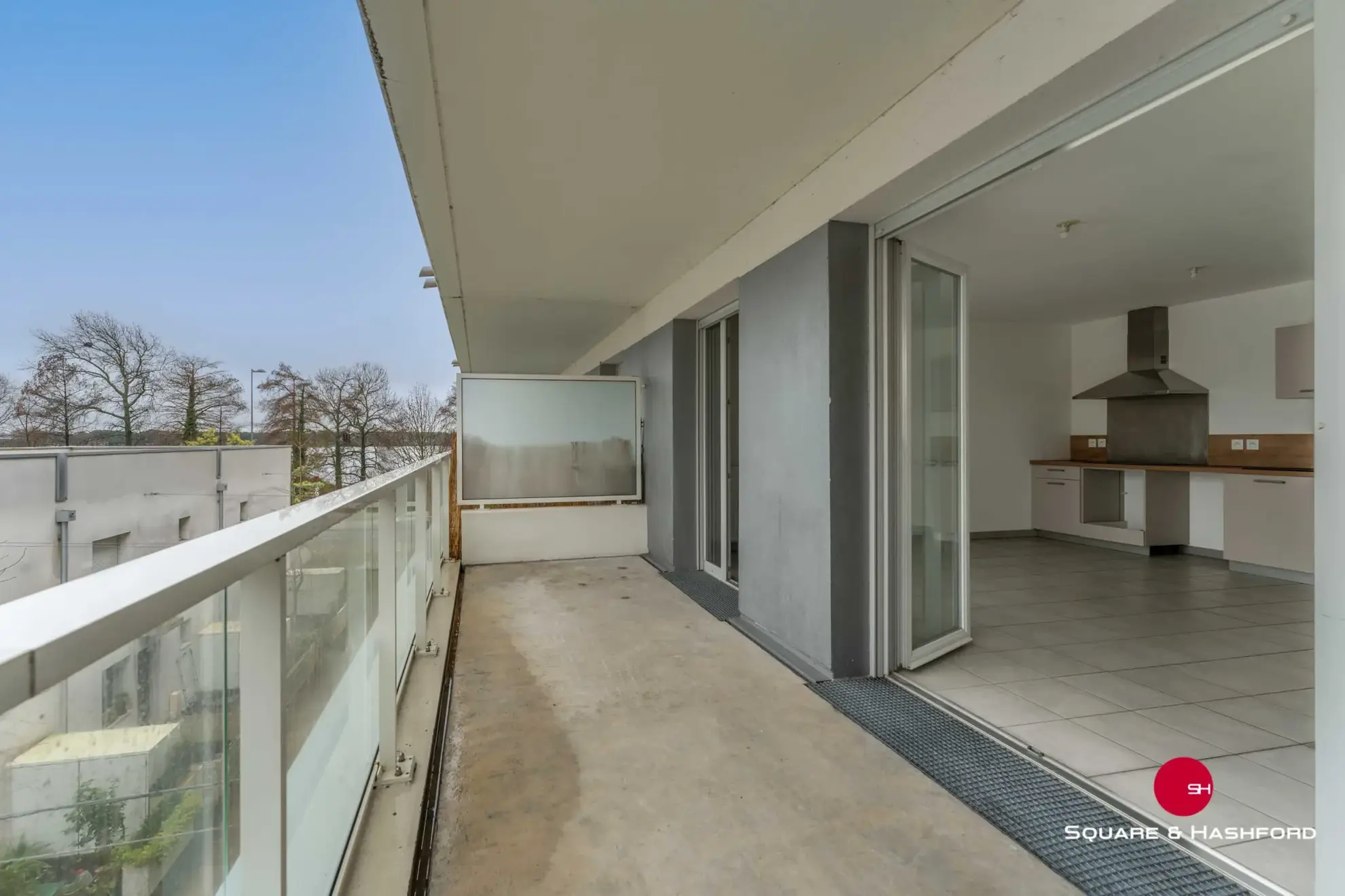 Appartement 3 pièces avec terrasse et parking à Bordeaux Lac 