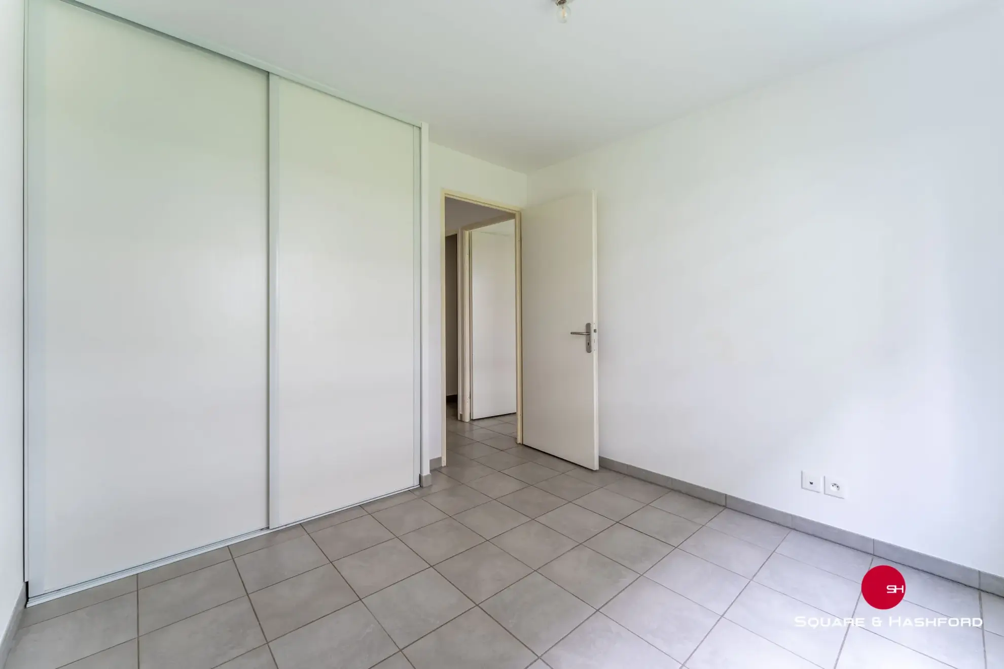 Appartement 3 pièces avec terrasse et parking à Bordeaux Lac 