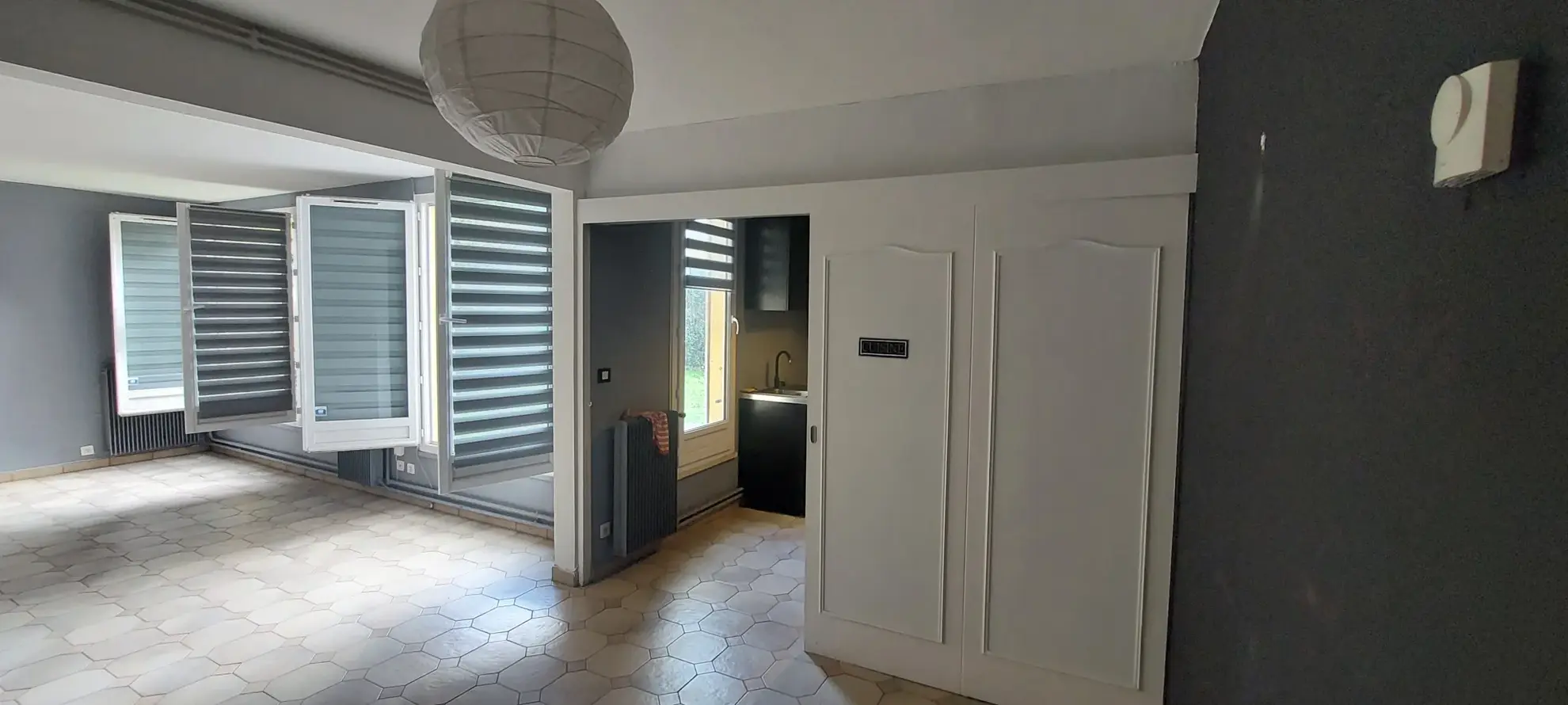 Appartement 4 pièces en duplex avec jardin et garage à Maurepas 