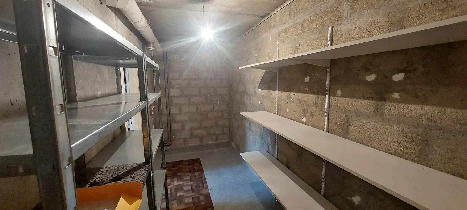 Appartement 4 pièces en duplex avec jardin et garage à Maurepas 