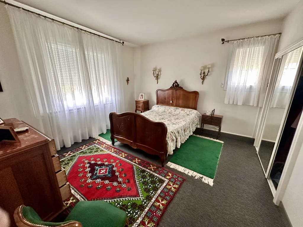 À vendre maison 6 pièces à Bergerac - 170 m² avec potentiel de rénovation 