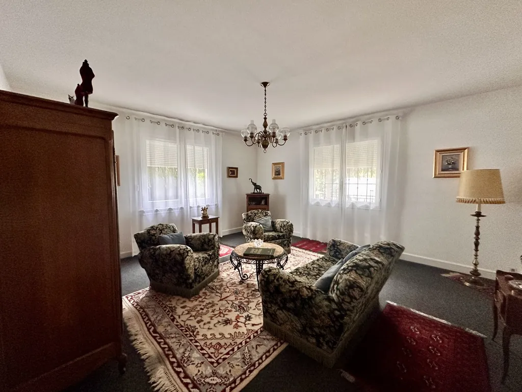 À vendre maison 6 pièces à Bergerac - 170 m² avec potentiel de rénovation 