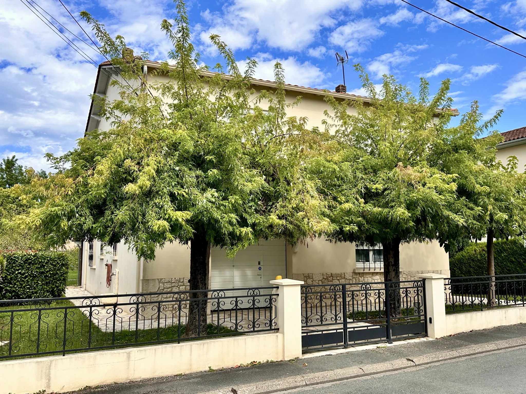 À vendre maison 6 pièces à Bergerac - 170 m² avec potentiel de rénovation