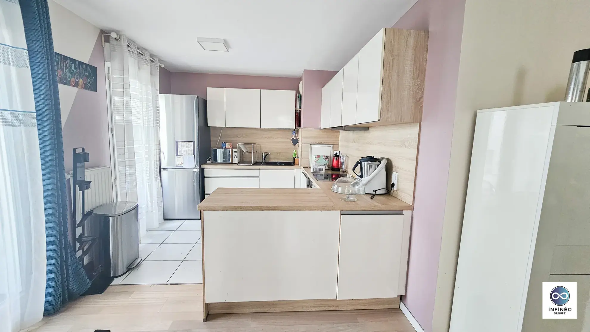 Appartement T4 lumineux de 80,49 m² avec balcon et deux stationnements à Évry-Courcouronnes 