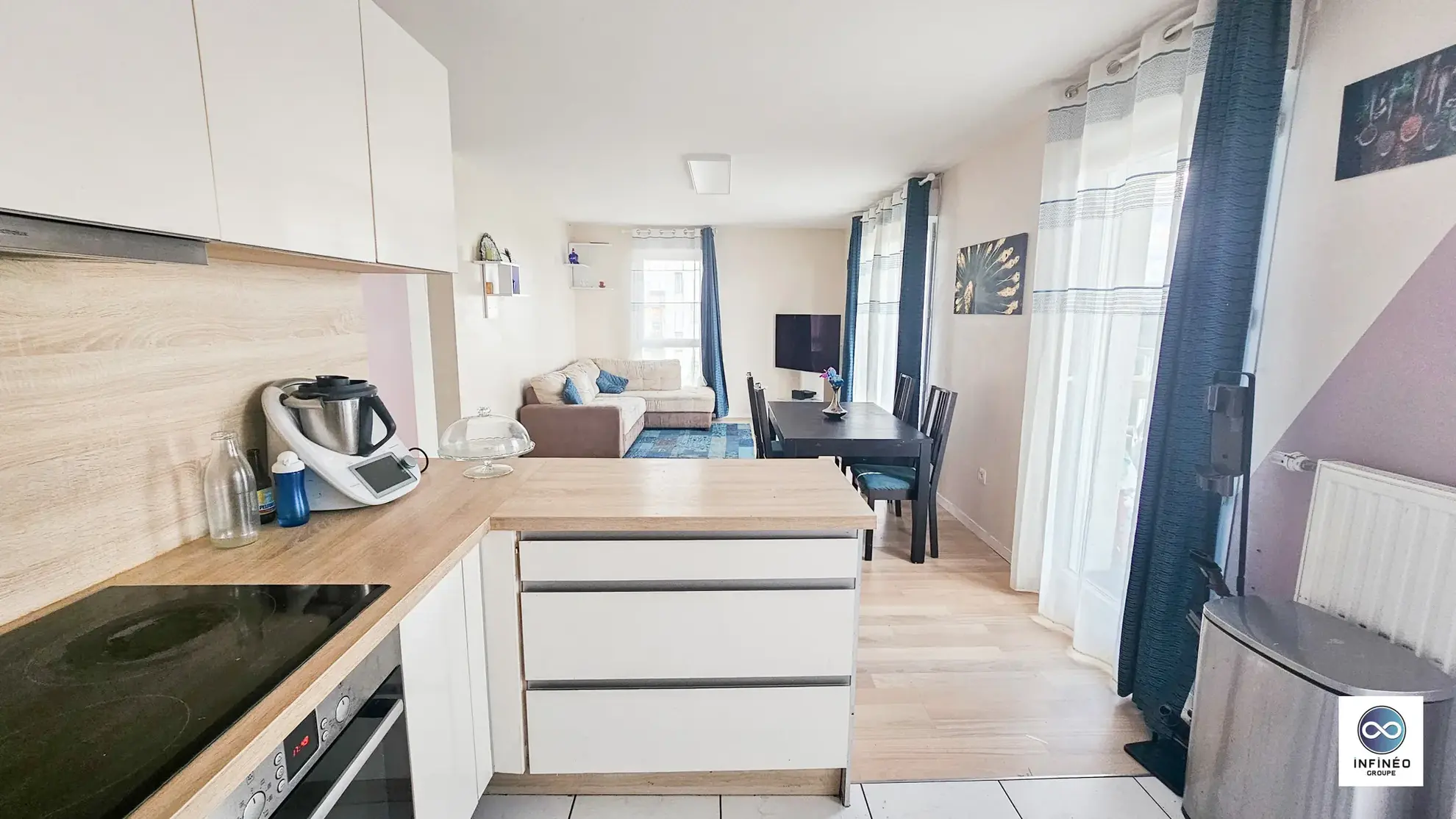 Appartement T4 lumineux de 80,49 m² avec balcon et deux stationnements à Évry-Courcouronnes 