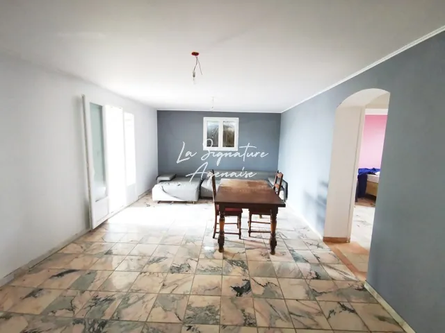 Belle maison de 235 m² à Feugarolles avec grand terrain et 5 chambres 