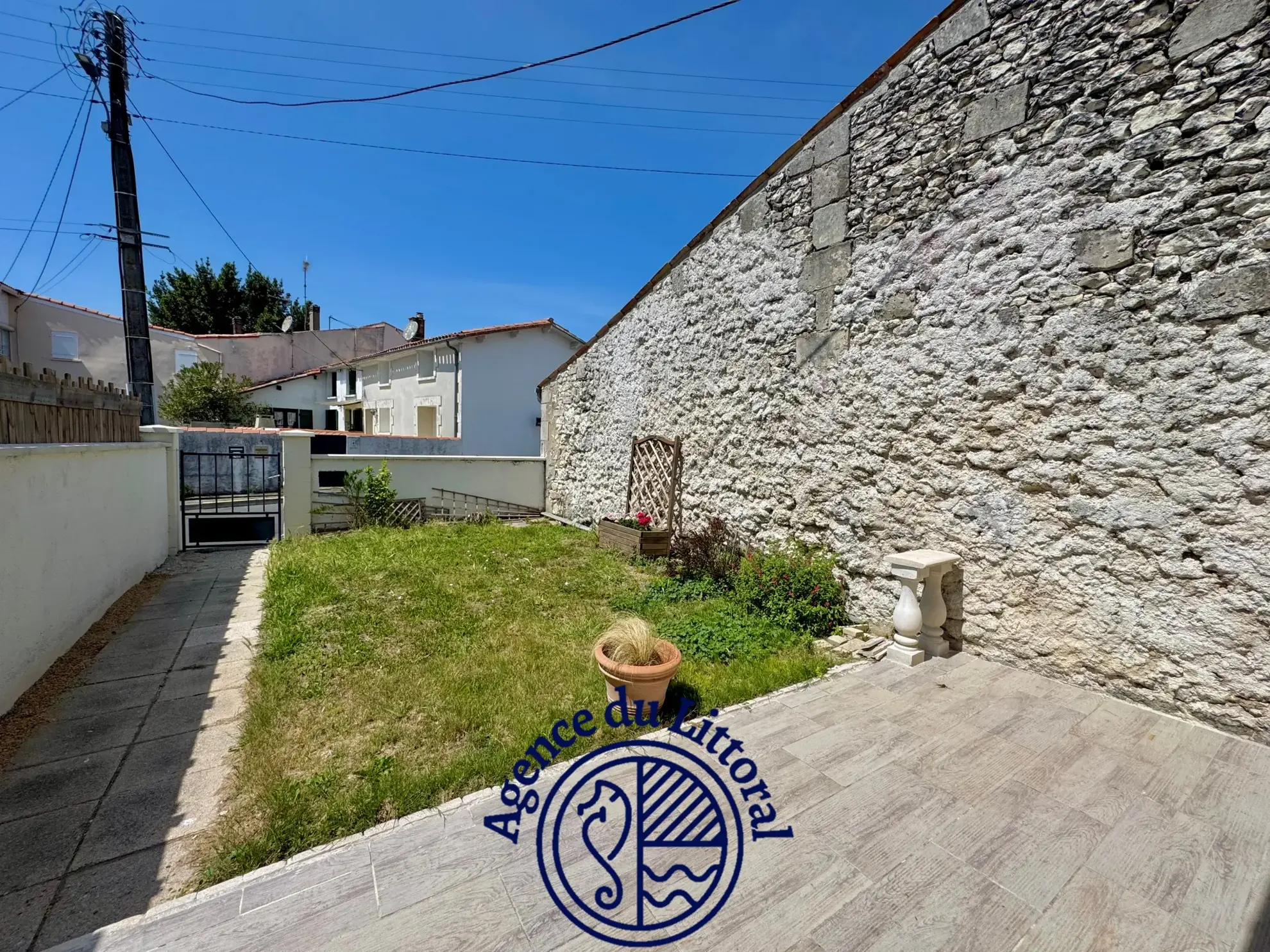 Maison rénovée avec jardin et balcon à Saint Georges de Didonne à proximité de la plage 